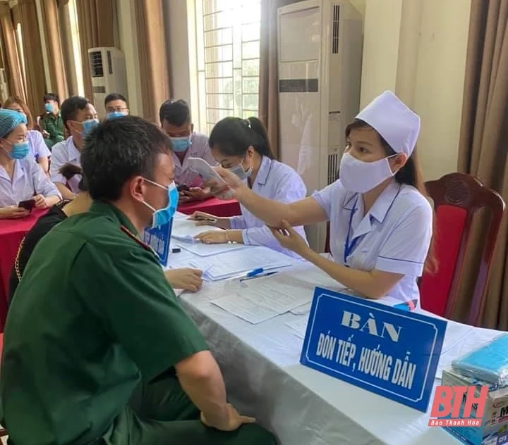 Thị xã Nghi Sơn có 1.860 người được tiêm vắc - xin phòng COVID-19 trong đợt 1