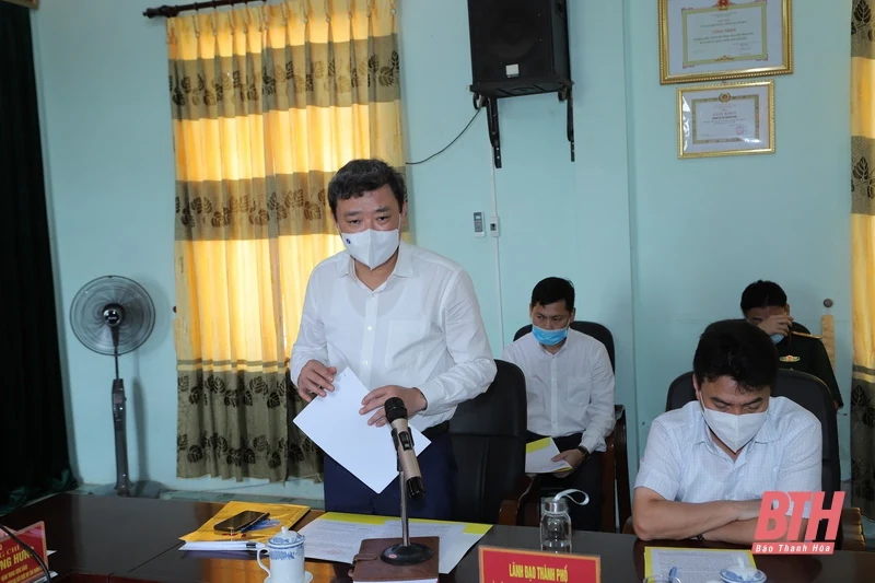 Đồng chí Bí thư Tỉnh ủy Đỗ Trọng Hưng kiểm tra, chỉ đạo công tác chuẩn bị bầu cử và phòng, chống dịch COVID-19 tại TP Thanh Hóa
