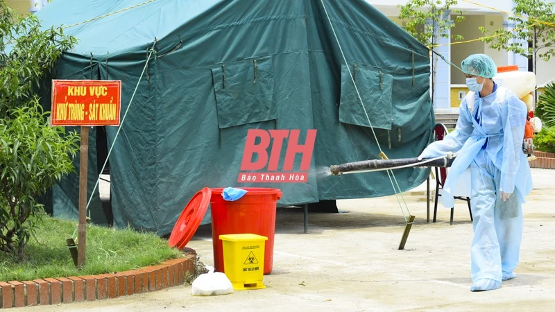 Bên trong khu cách ly tập trung các trường hợp F1 liên quan đến bệnh nhân COVID-19 tại Ngọc Lặc