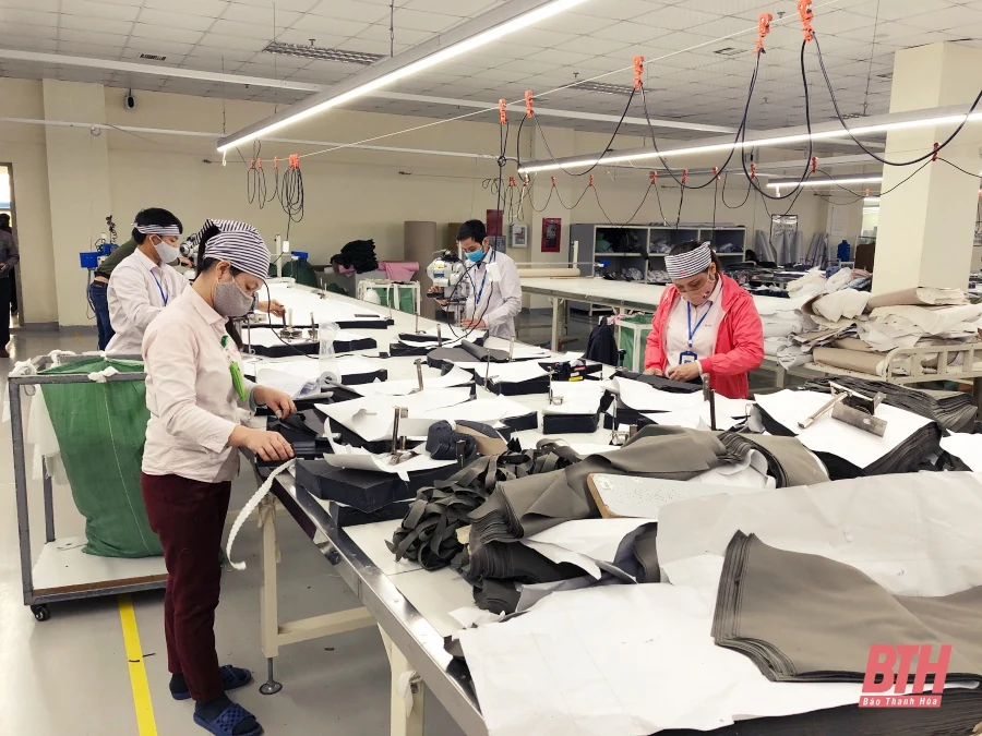 Thanh Hóa kêu gọi doanh nghiệp mua vắc - xin phòng COVID-19 cho công nhân, lao động