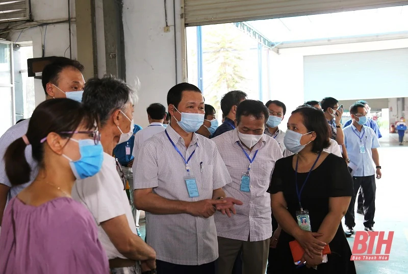 Chủ tịch UBND tỉnh Đỗ Minh Tuấn kiểm tra hoạt động sản xuất, kinh doanh và phòng, chống dịch COVID-19 tại thị xã Bỉm Sơn và TP Thanh Hoá