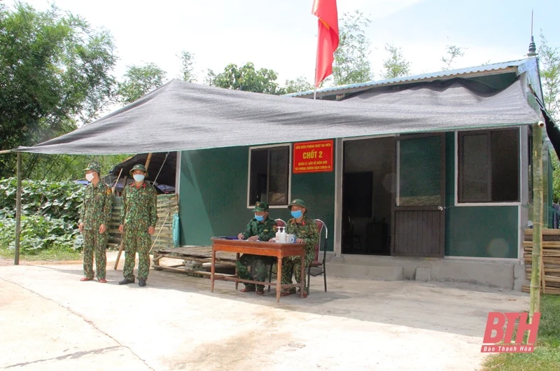 “Vượt nắng, thắng mưa” thực hiện “nhiệm vụ kép” nơi phên dậu Quốc gia