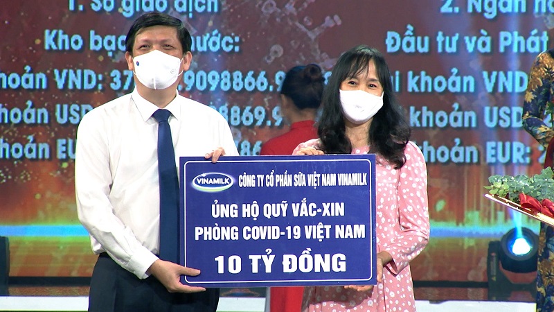 Vinamilk ủng hộ 10 tỷ đồng vào Quỹ vaccine phòng COVID-19