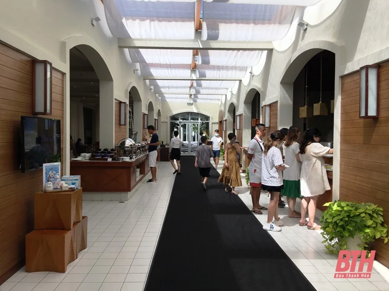 Thắt chặt các biện pháp đảm an toàn phòng, chống dịch COVID-19, quần thể du lịch nghỉ dưỡng FLC Sầm Sơn thu hút khách