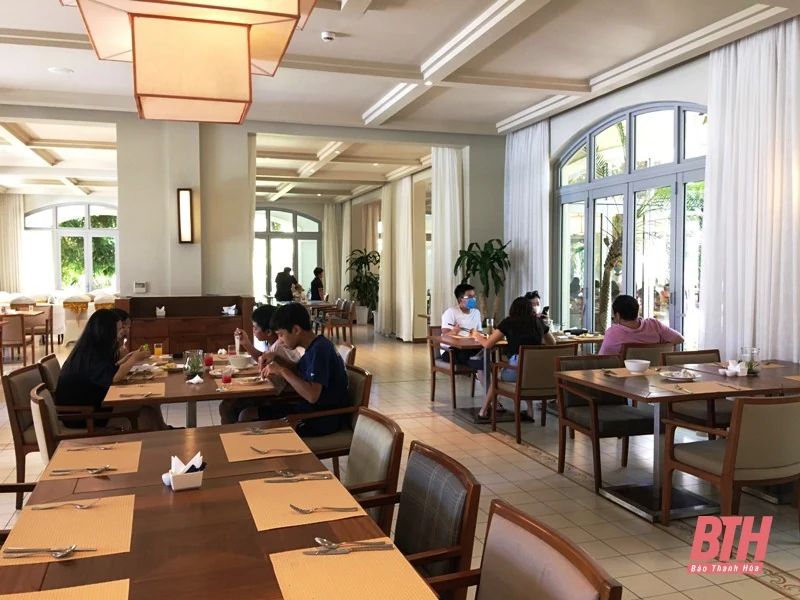 Thắt chặt các biện pháp đảm an toàn phòng, chống dịch COVID-19, quần thể du lịch nghỉ dưỡng FLC Sầm Sơn thu hút khách