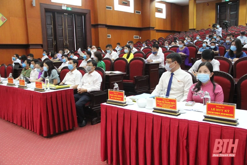 Kỳ họp thứ nhất HĐND huyện Quảng Xương khóa XXI: Bầu các chức danh thuộc HĐND, UBND huyện