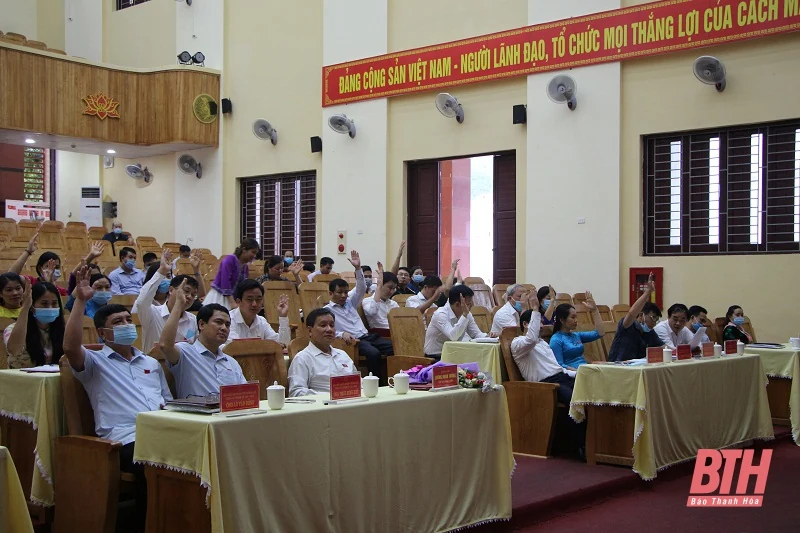Bí thư Huyện ủy Hà Văn Ca được bầu giữ chức Chủ tịch HĐND huyện Mường Lát nhiệm kỳ 2021-2026