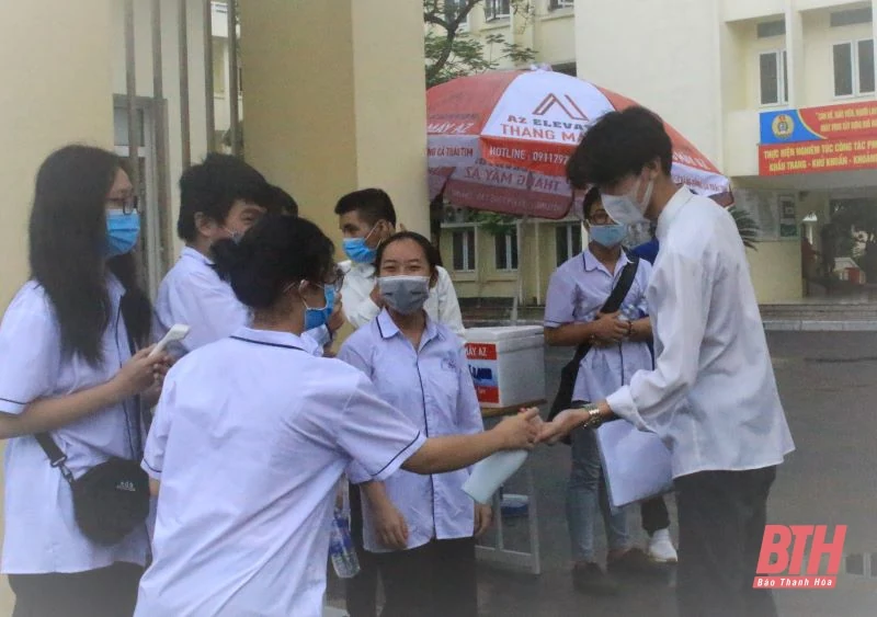 Thi tốt nghiệp THPT 2021: Đề thi môn Ngữ Văn hay, thí sinh hứng thú với phần liên hệ thực tiễn