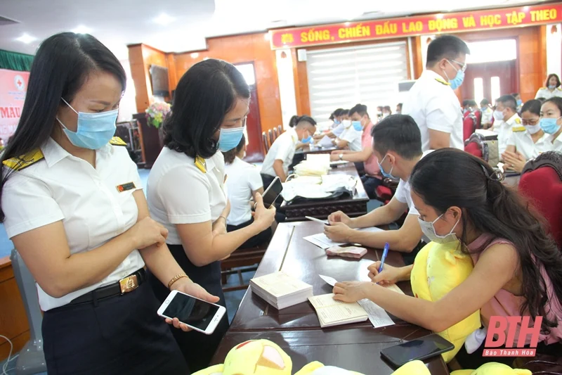 Cán bộ, công chức Cục thuế tỉnh hưởng ứng chương trình hiến máu tình nguyện năm 2021