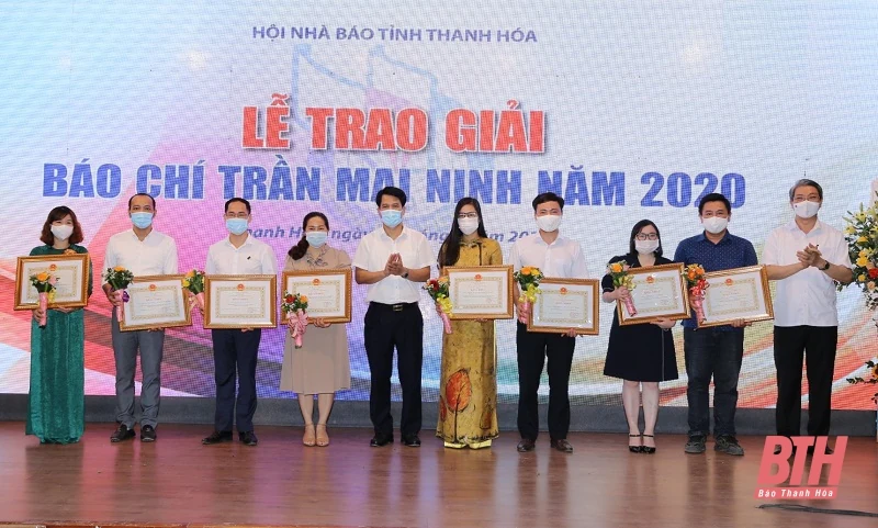 Tiếp tục làm tốt công tác tư tưởng, đáp ứng yêu cầu, nhiệm vụ trong tình hình mới