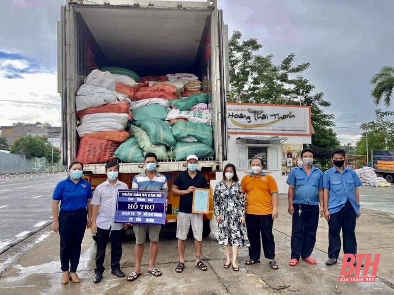 Hàng ngàn tấn lương thực, thực phẩm của tỉnh Thanh Hóa đã được trao tận tay người dân TP Hồ Chí Minh