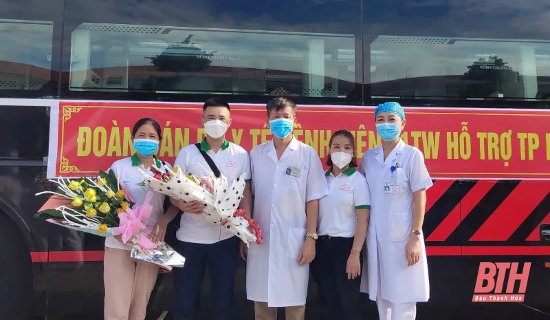 20 cán bộ y tế Bệnh viện 71 Trung ương tiếp tục lên đường chống dịch COVID-19 tại Đồng Nai
