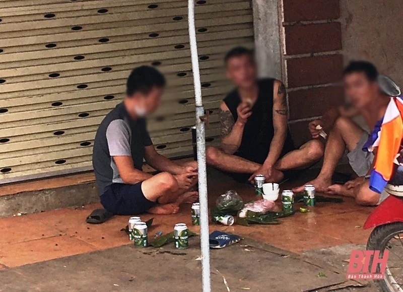 Còn hiện tượng lơ là trong phòng, chống dịch tại chợ đầu mối rau quả, thực phẩm Đông Hương