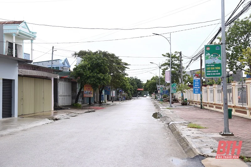 Chủ tịch UBND tỉnh Đỗ Minh Tuấn kiểm tra công tác phòng, chống dịch tại huyện Nông Cống