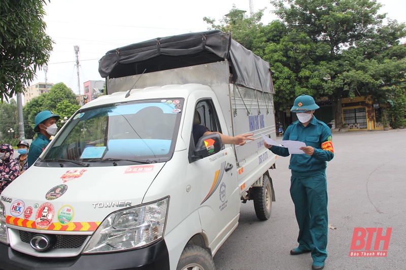 Thanh Hoá: Chợ, siêu thị vắng người mua, giá cả hàng hóa thiết yếu cơ bản bình ổn