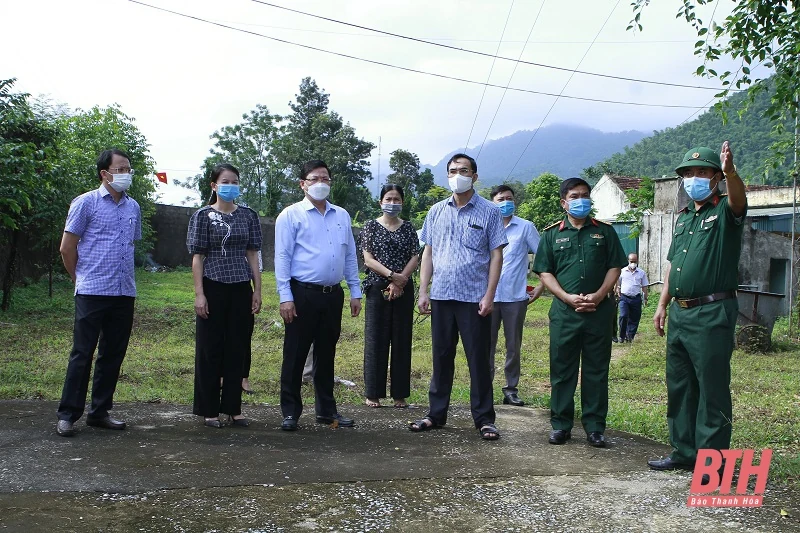 Phó Chủ tịch UBND tỉnh Mai Xuân Liêm kiểm tra công tác phòng, chống dịch bệnh COVID-19 tại huyện Quan Hóa