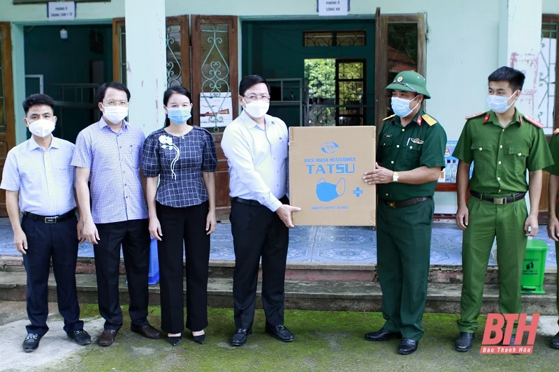 Phó Chủ tịch UBND tỉnh Mai Xuân Liêm kiểm tra công tác phòng, chống dịch bệnh COVID-19 tại huyện Quan Hóa