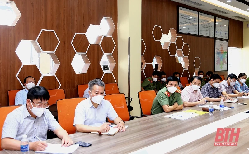 Chủ tịch UBND tỉnh Đỗ Minh Tuấn kiểm tra, chỉ đạo công tác phòng, chống dịch tại thị xã Nghi Sơn