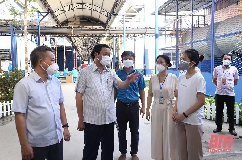 Chủ tịch UBND tỉnh Đỗ Minh Tuấn kiểm tra, chỉ đạo công tác phòng, chống dịch tại thị xã Nghi Sơn