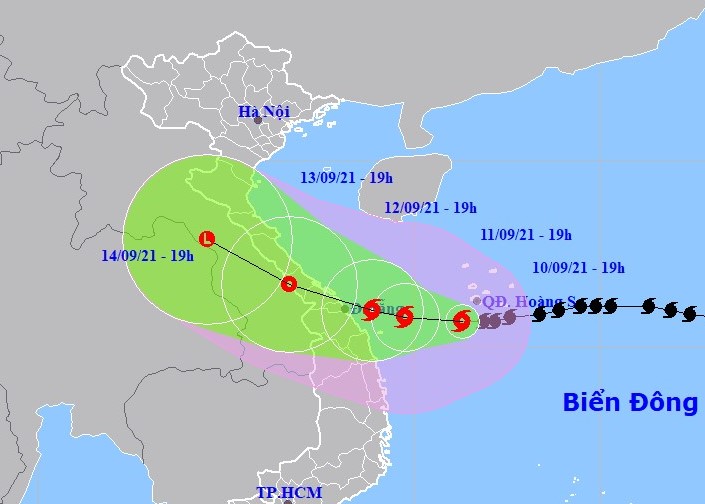 Bão số 5 đi vào Trung Trung Bộ; mưa lớn, có nơi trên 350mm