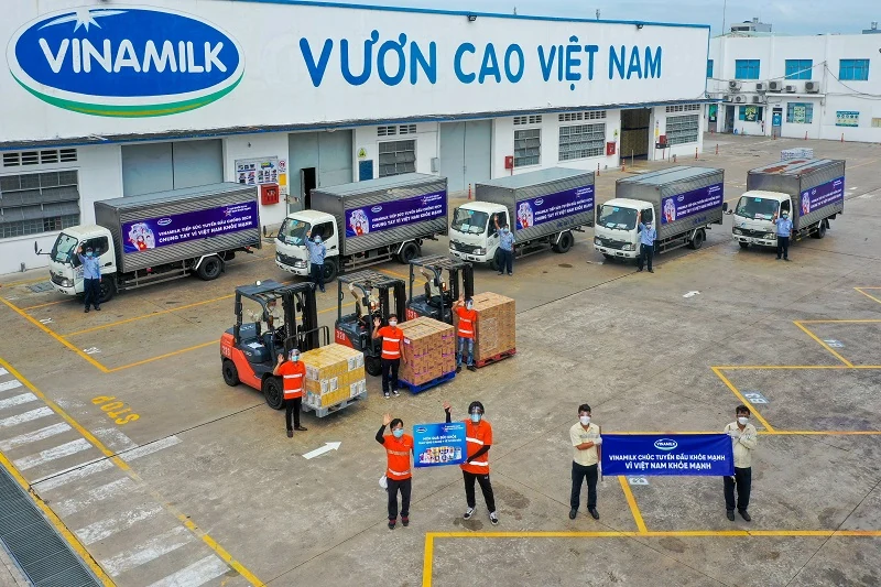 Vinamilk ủng hộ thêm 5 tỷ đồng sản phẩm và thiết bị y tế cho các trung tâm hồi sức tích cực và bệnh viện tuyến đầu