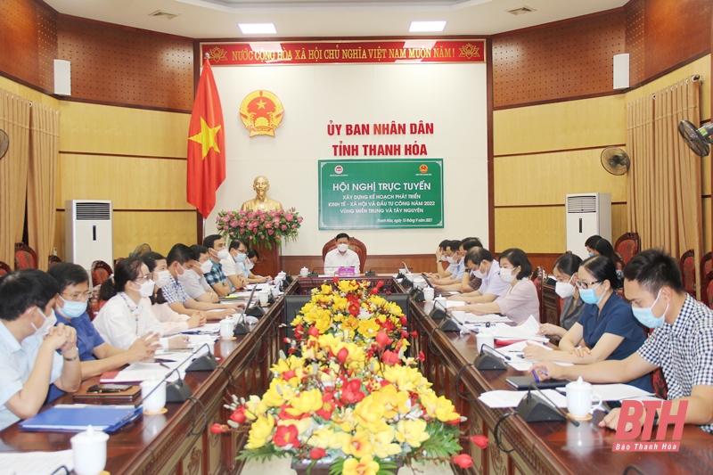 Xây dựng kế hoạch phát triển kinh tế - xã hội và đầu tư công năm 2022 vùng miền Trung và Tây Nguyên