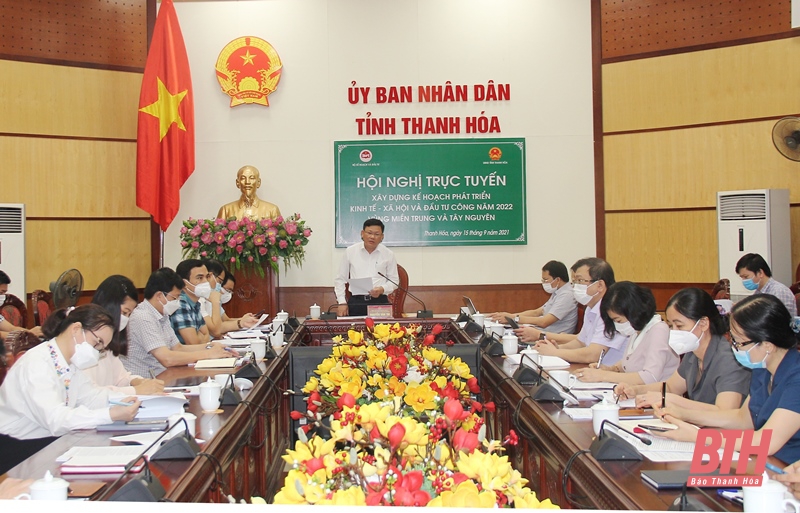 Xây dựng kế hoạch phát triển kinh tế - xã hội và đầu tư công năm 2022 vùng miền Trung và Tây Nguyên