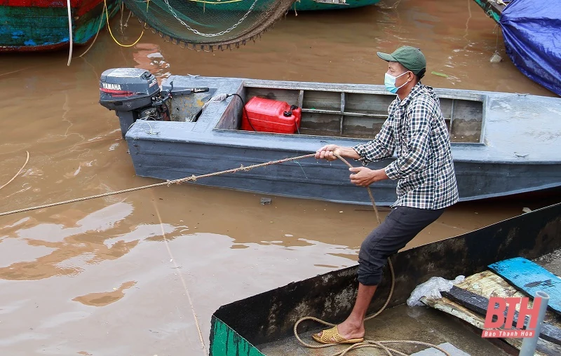Chủ động kêu gọi tàu thuyền về nơi tránh trú bão số 7
