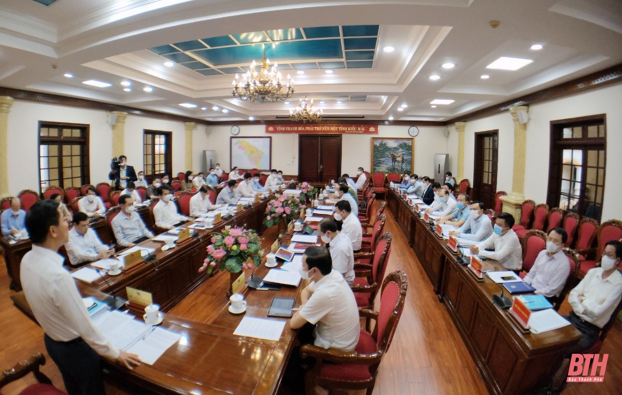 Ban Thường vụ Tỉnh ủy cho ý kiến vào dự thảo nghị quyết xây dựng, phát triển TP Thanh Hóa và chuyển đổi số tỉnh Thanh Hóa