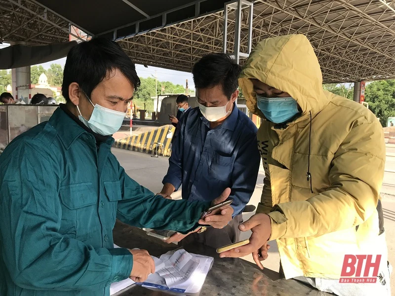 Kiểm soát chặt chẽ người và phương tiện vào tỉnh Thanh Hóa qua Dốc Xây