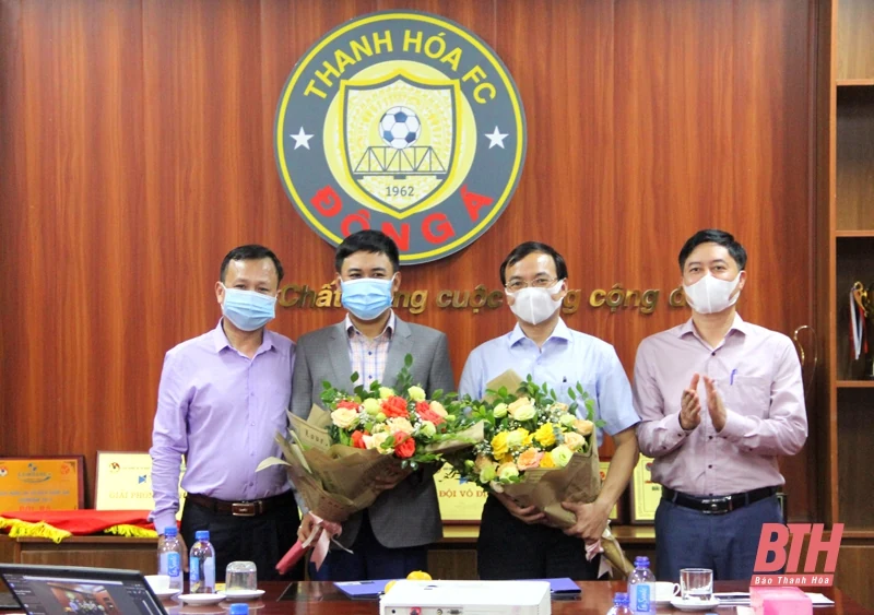 Hợp tác đào tạo giữa Trung tâm đào tạo bóng đá Việt Hùng và CLB bóng đá Đông Á Thanh Hóa