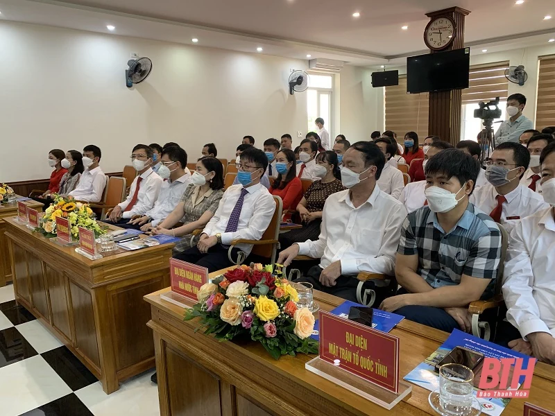 Agribank tài trợ 5 tỷ đồng đầu tư trang thiết bị y tế cho Bệnh viện đa khoa huyện Hậu Lộc