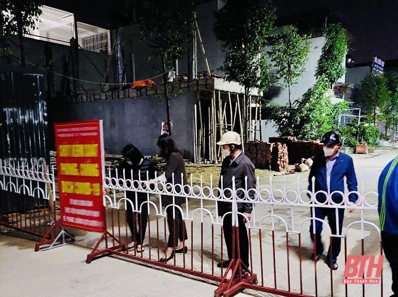 TP Thanh Hoá phong toả tạm thời các cụm dân cư liên quan đến các ca mắc COVID-19 mới ghi nhận