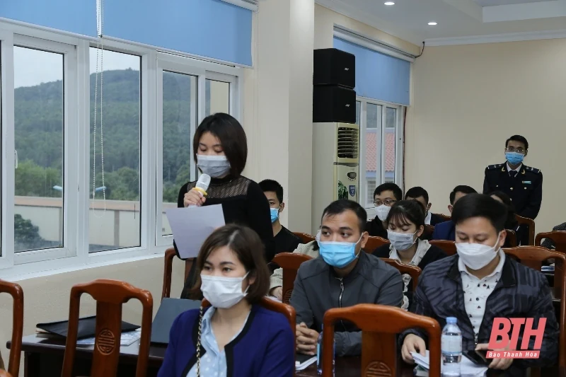 Đối thoại giữa Hải quan với doanh nghiệp