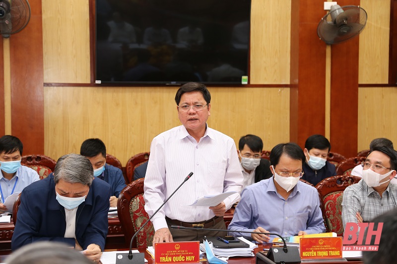 Thảo luận, cho ý kiến vào quy định nâng cao công tác quản lý bộ máy Nhà nước và một số chính sách, kế hoạch phát triển kinh tế - xã hội