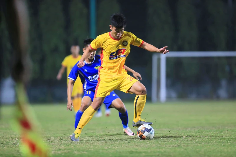 Phung phí cơ hội, U21 Đông Á Thanh Hóa chia điểm đáng tiếc