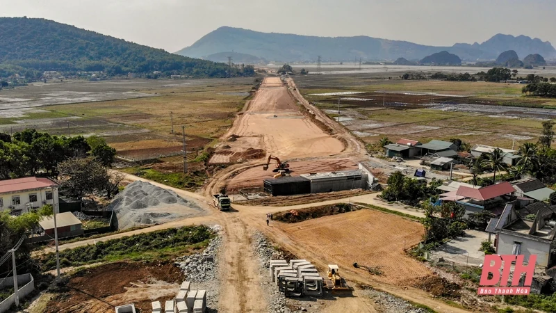 Cầu trên cao tốc Bắc Nam vượt sông dài nhất Thanh Hoá