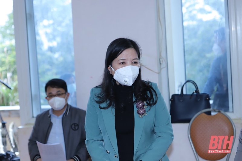 Kiên quyết ngăn chặn, đẩy lùi dịch COVID-19, sớm đưa huyện Mường Lát trở lại trạng thái bình thường mới