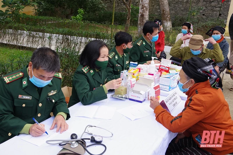 “Xuân Biên phòng - Ấm lòng dân bản”
