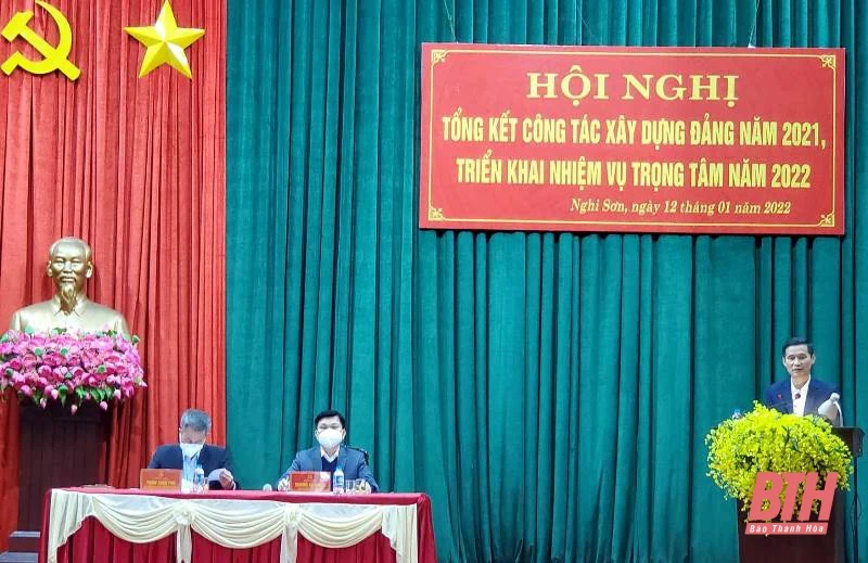 Tiếp tục đổi mới, nâng cao năng lực lãnh đạo và sức chiến đấu của tổ chức đảng
