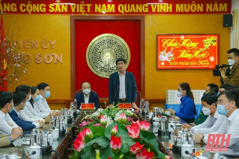 Trưởng ban Nội chính Tỉnh ủy Nguyễn Ngọc Tiến kiểm tra sản xuất và đời sống tại huyện Đông Sơn