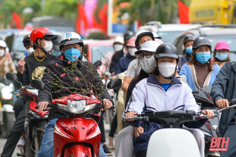 Giao thông TP Thanh Hóa đông đúc những ngày giáp tết