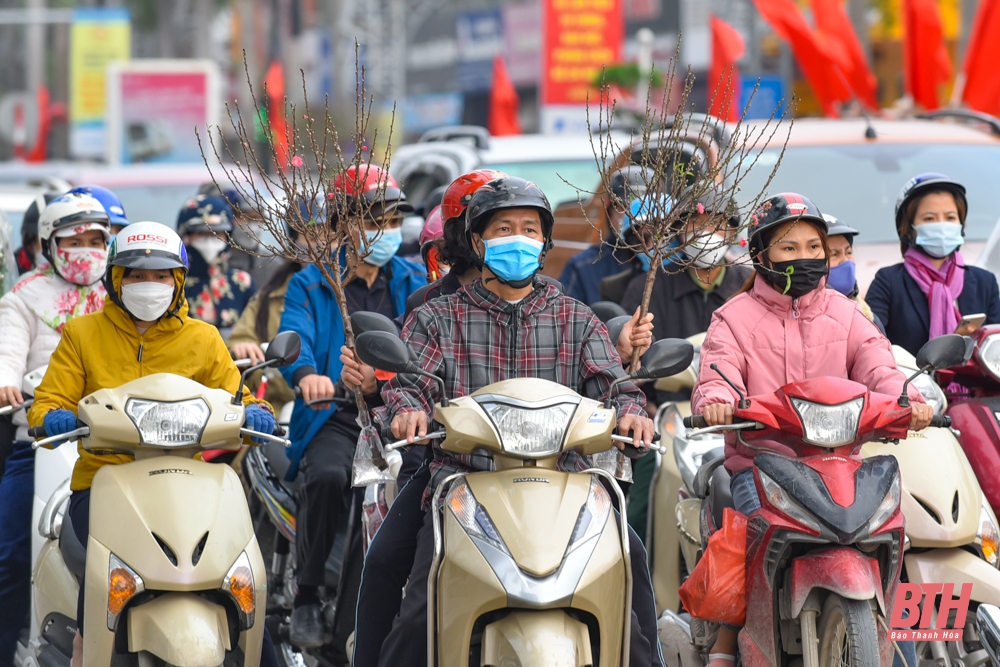 Giao thông TP Thanh Hóa đông đúc những ngày giáp tết