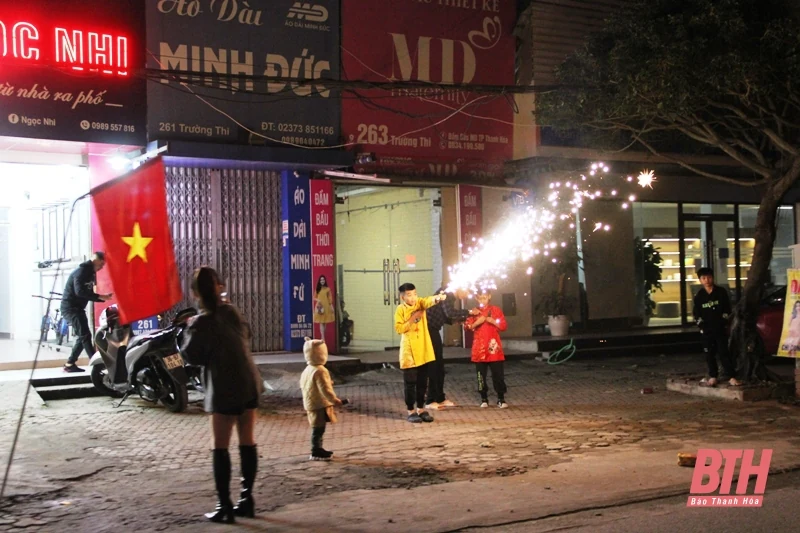 Giản dị và linh thiêng thời khắc giao thừa tại TP Thanh Hóa