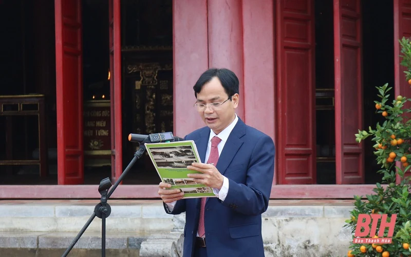 Huyện Hà Trung dâng hương nhân kỷ niệm 75 năm ngày Bác Hồ lần đầu tiên về thăm Thanh Hóa