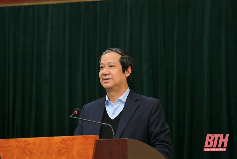 Bộ trưởng Bộ GD&ĐT kiểm tra công tác dạy học trực tiếp bảo đảm an toàn phòng, chống dịch tại huyện Bá Thước và TP Thanh Hoá