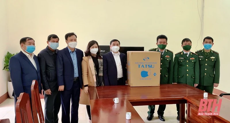 Ủy ban MTTQ tỉnh Thanh Hóa thăm, tặng quà Đồn Biên phòng Mường Mìn và Đồn Biên phòng Hoằng Trường