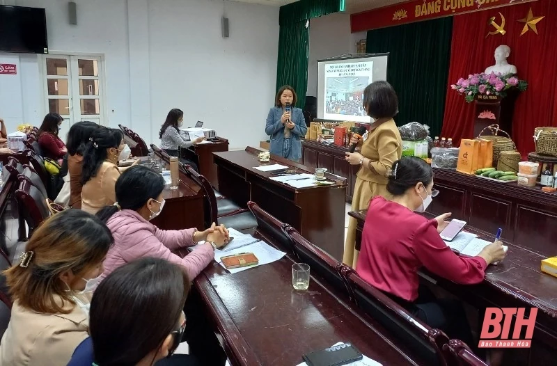 Tập huấn “Xây dựng các ý tưởng, sản phẩm khởi nghiệp của phụ nữ ”