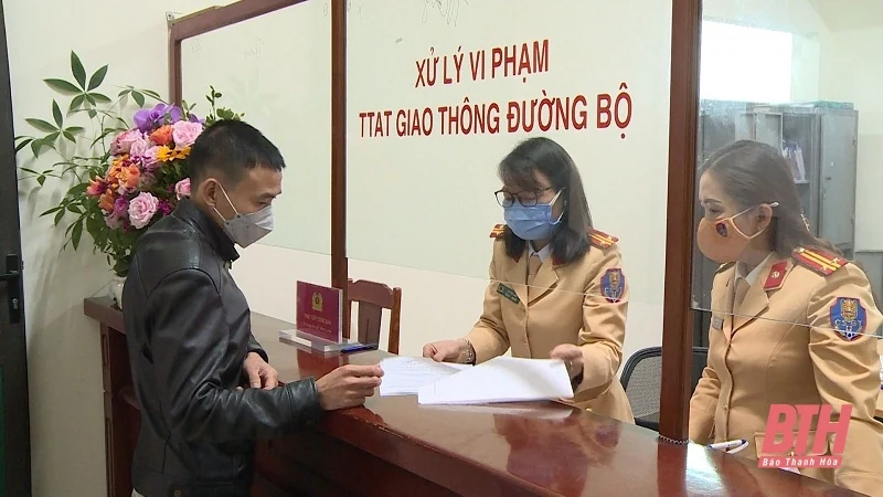Đẩy mạnh cải cách hành chính trong đăng ký quản lý phương tiện và xử lý vi phạm giao thông