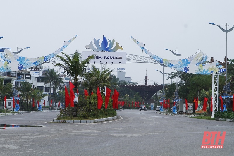 Sầm Sơn: Rực rỡ cờ hoa chào mừng kỷ niệm 30 năm thiết lập quan hệ ngoại giao Việt Nam - Hàn Quốc